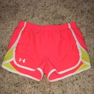 Under Armour Girls  Large Track Shorts